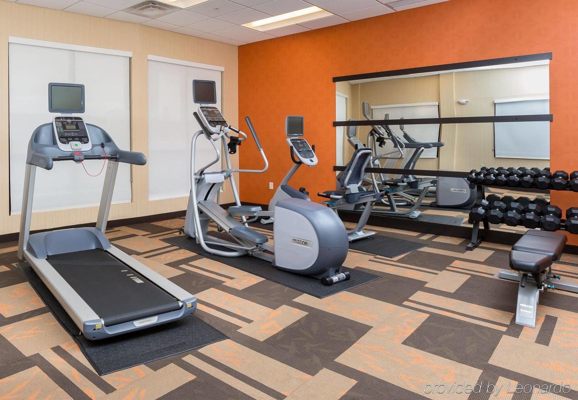 Courtyard By Marriott Bismarck North Hotel Kültér fotó