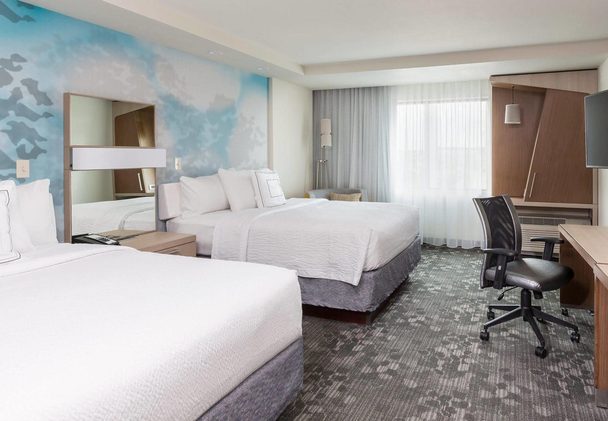 Courtyard By Marriott Bismarck North Hotel Kültér fotó